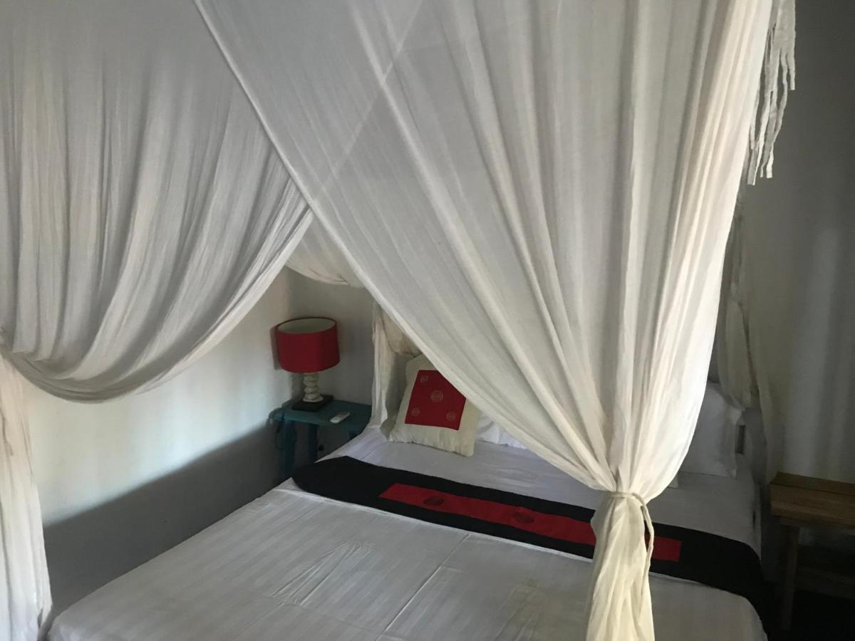 Blu Oceano B&B, Italian Restaurant Нембрала Экстерьер фото